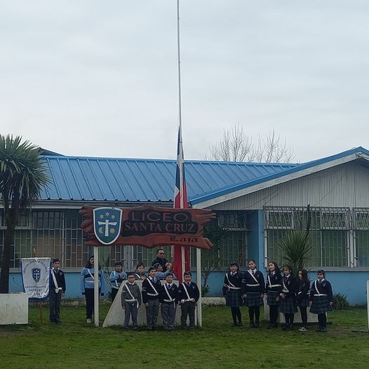 Colegio Santa Cruz de Laja realiza izamiento de la bandera RADIO